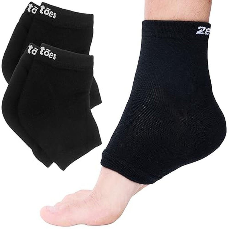 ZenToes Moisturizing Sleep Socks with Vitamin E, Olive Oil and Jojoba Seed Oil to Soften and Hydrate Dry Cracked Heels (Holiday Stripes, Regular)