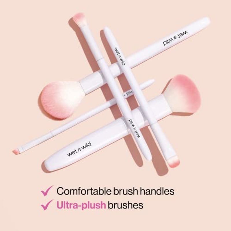 wet n wild Fan Brush, Blending Brush for Highlighter, Blush, & Peel Masks, Ergonomic Handle (Pack of 2)