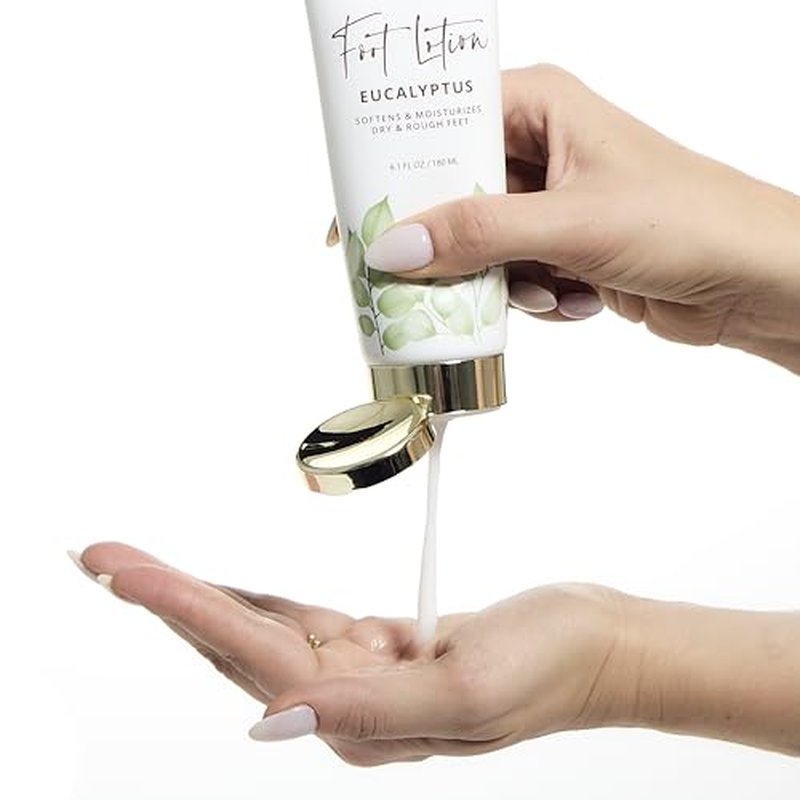 Live Green Foot Care Collection in Eucalyptus, Foot Spa Set with Sherpa Slippers, Foot Lotion (60ml), Foot Scrub (60ml) and 2 Bath Bombs (80 grams each)