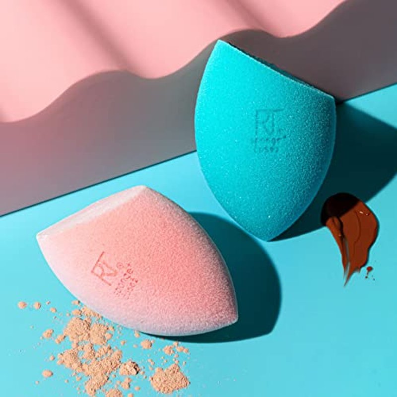 Real Techniques Miracle Mattifying Makeup Sponge Duo, Matte Finish, Cloud Skin, Full Coverage Foundation & Powder Makeup Blending Sponges for Oily Skin, Cruelty & Latex-Free Foam, 2 Count