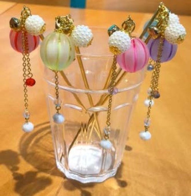 Hair Stick for Bun Kanzashi Metal Hair Pin, Japanese Style Hairpin Hair Chopsticks Hair accessory for women (Bubble ball/Purple)