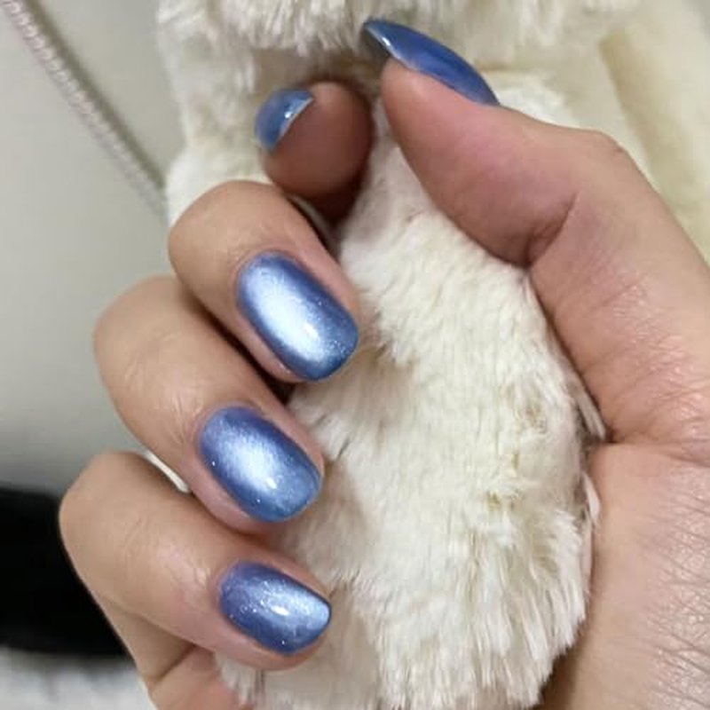 YEPYEPGO Moonlight Cat Eye Gel Nail Polish, Ceramic Jelly Cats Gel Polish with Magnet Stick, Magnetic Cat Eyes Gel Crystal Sock Off Nail Art DIY at Home- Shimmer Navy Blue