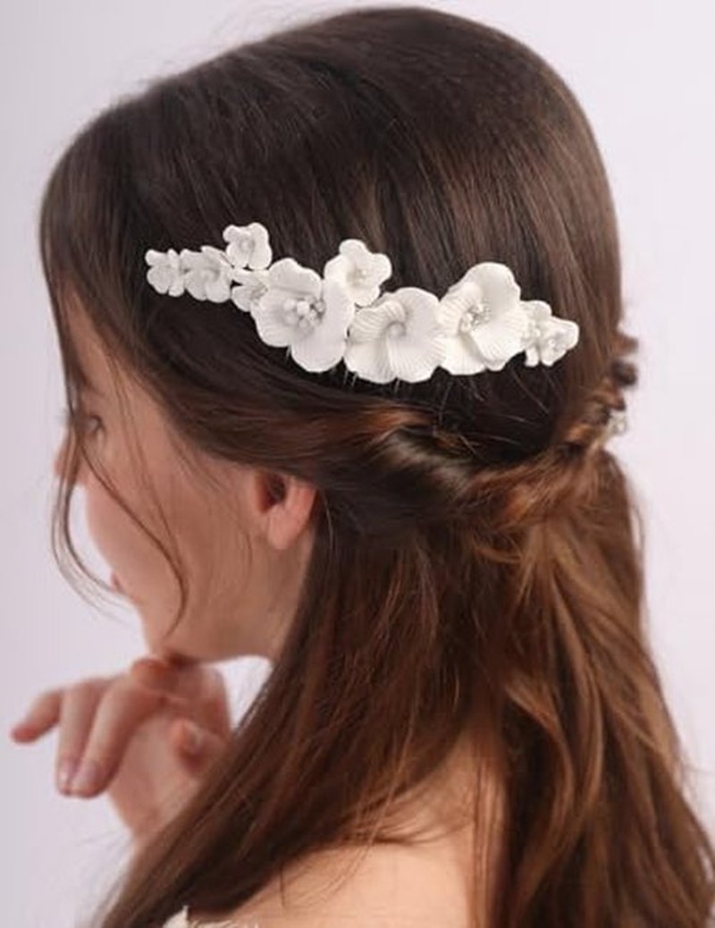 BERYUAN Flowers Wedding Hair Comb Bridal Elegant Flowers Headpiece Flowers Hair Side Comb Silver Wedding Hair Accessories for Women Girls (silver)