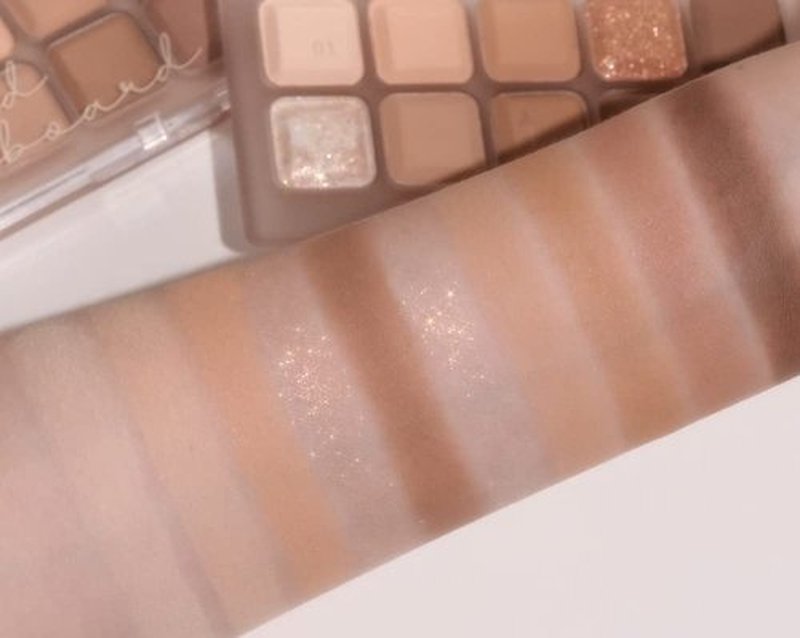 lilybyred Mood keyboard eyeshadow palette | Soft neutral ash color, Long-Wearing, glitter, Clear watercolor | Palette With Easy Color Matching For All | K-beauty (01#Ash Cinnamon)