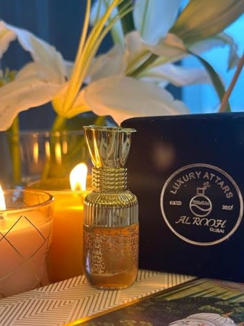 AL ROOH Arabian Perfume for Men & Women Absolute Oud Amberwood Attar -Arabic Perfume Oil Luxurious Fragrance Attar Oil - Long Lasting and Addictive - Alchohol Free - Pure & Natural - Unisex 10ml