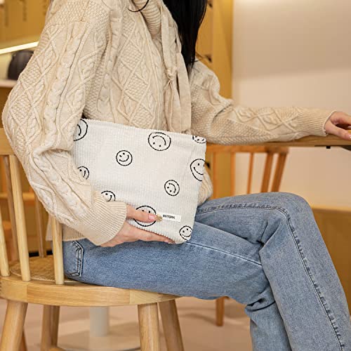 GUTGNK Women's Cosmetic Bag, Cute Bear Travel Cosmetic Bag Small Cosmetic Bag Skin Care Cosmetic Change and Wash Convenient Handbag Zipper Storage Bag
