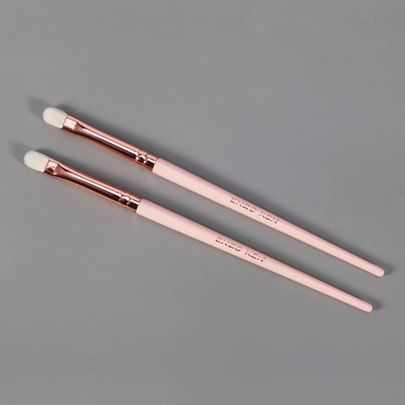 Natural Goat Hair Eye Shadow Brush by ENZO KEN, Eye Detail Brush, Small Smudge Eyeshadow Brush, Mini Eye Smudge Brush, Single Natural Hair Makeup Brush, Corner Eyeshadow Brush, Eye Brushes. Pink,E403S
