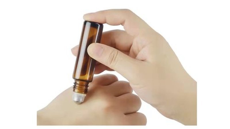 HINNASWA Essential Oil Roller Bottles, Empty Refillable Roll on Glass Bottles, Leak proof Glass Bottle, Stainless Steel Balls for Essential Oil (Amber, Blue)