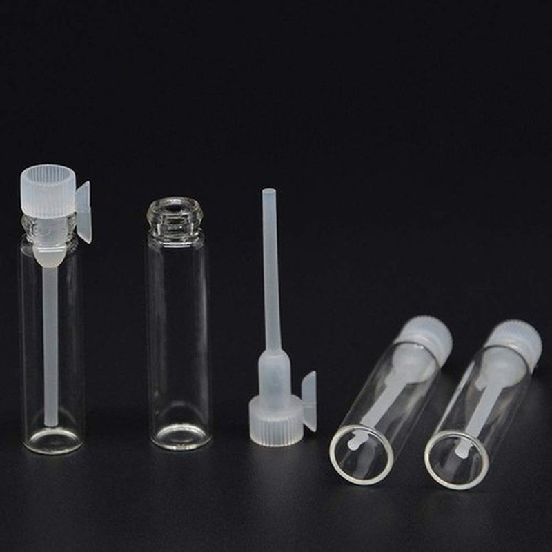 Teensery 100 Pcs Empty Perfume Sample Bottles Mini Glass Refillable Sample Vial Containers with Clear Cap for Aromatherapy, Essential Oil, Fragrance and Liquid (2ml)