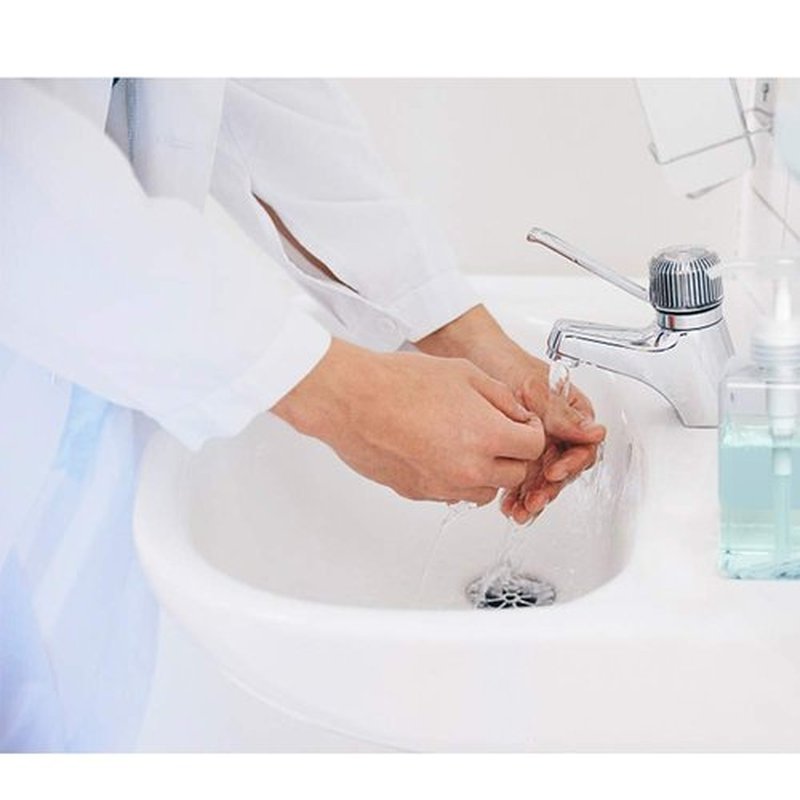 Pump Bottle, Refillable Plastic Empty Lotion Soap Dispenser Liquid Container for Bathroom Shampoo and Body Wash, 15oz/450ml Clear 2 Pack