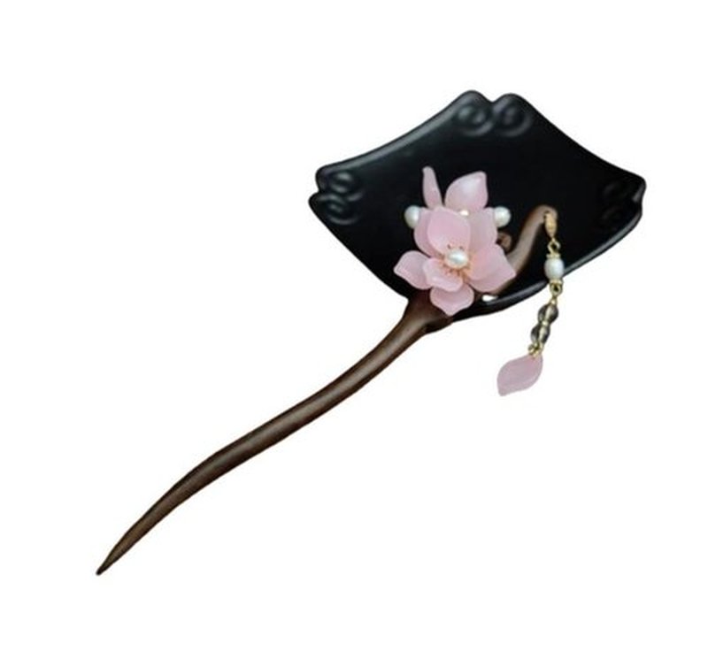 Yuri Hairpin Hair Clasp Sticks Picks Pearl Shell White Crystal Long tassels Hair Accessories For Long Hair Women Wedding Hanfu Cheongsam (pink)