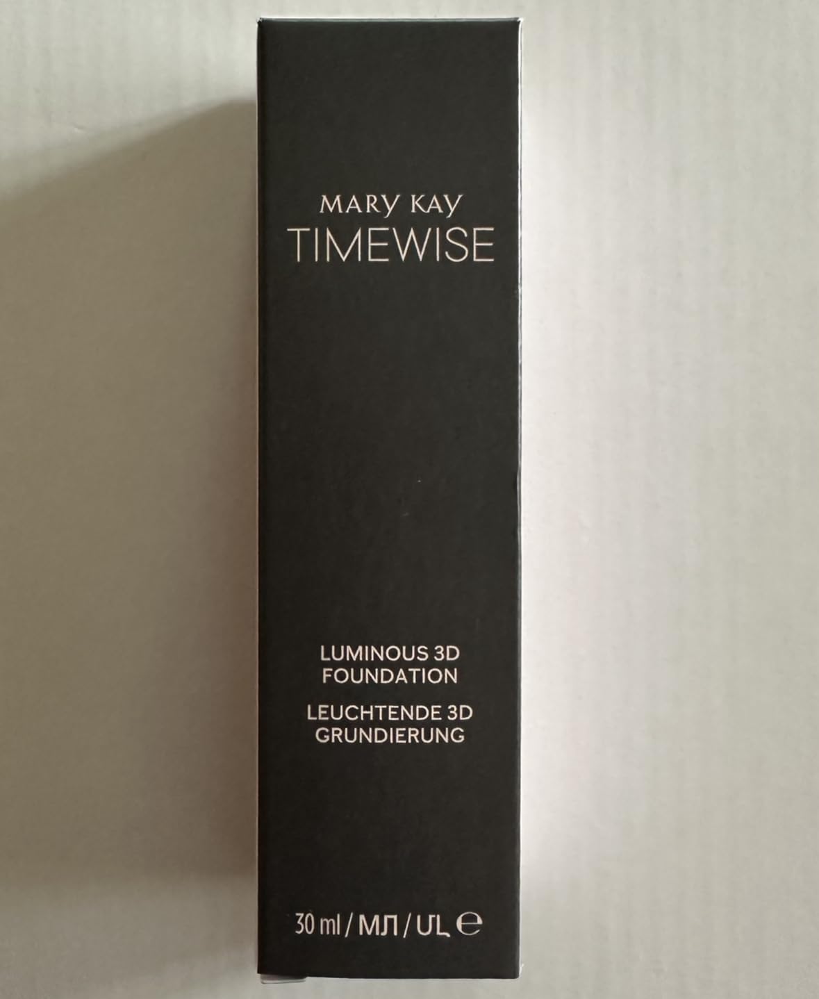 Mary Kay TimeWise Luminous 3D Foundation 1 Fl oz. / 30 ml - Ivory C 100