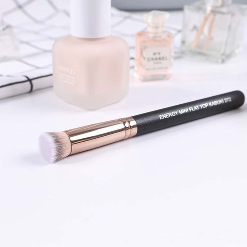 ENERGY Under Eye Concealer Brush Mini Flat Top Kabuki Foundation Brush with Synthetic Bristles for Concealing,Blending,Setting,Buffing with Powder,Liquid,Cream Cosmetics,Vegan Makeup Brush