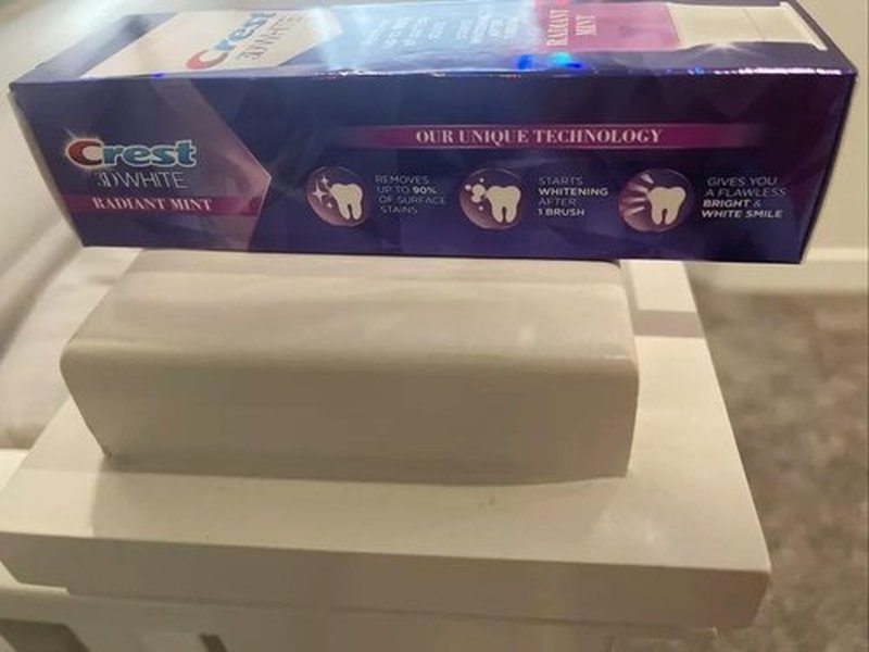 Crest 3D White Fluoride Anticavity Toothpaste 0.85 oz (Pack of 10)