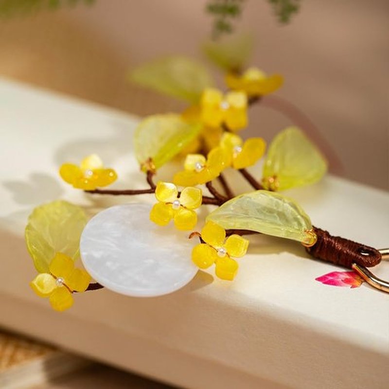 Rabithenn Moon Osmanthus with Flagon Chinese Hanfu Hair Flower with Metal Hair Clip Hair Accessories for Women Girls Long Hair (Osmanthus)