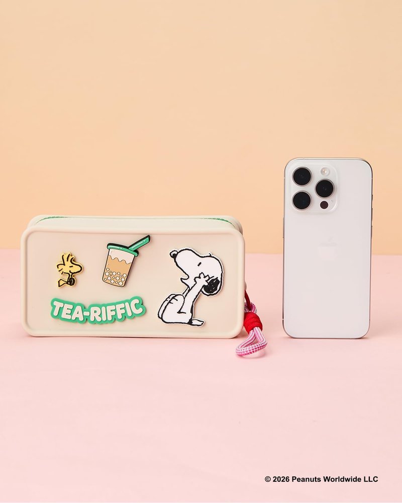 Snoopy Makeup Bag - Silicone Waterproof Travel Cosmetic Organizer Pouch | Cute Toiletry Bag for Women & Teens