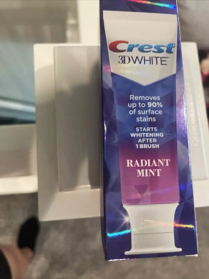 Crest 3D White Fluoride Anticavity Toothpaste 0.85 oz (Pack of 10)