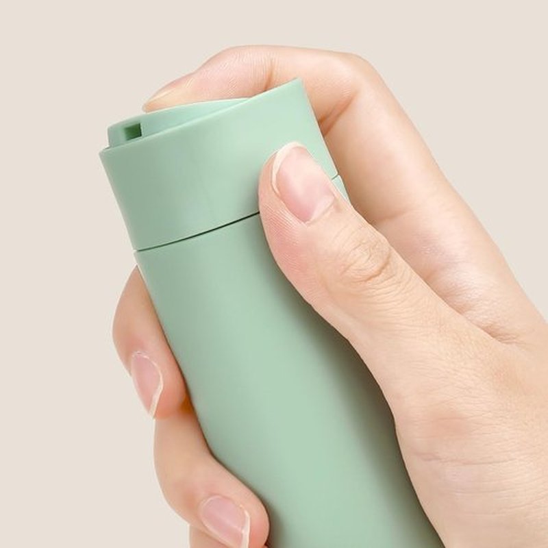cirea Travel Bottles Set - TSA Approved Leak Proof Squeezable Containers for Toiletries, Conditioner, Shampoo, Lotion & Body Wash Accessories (green)