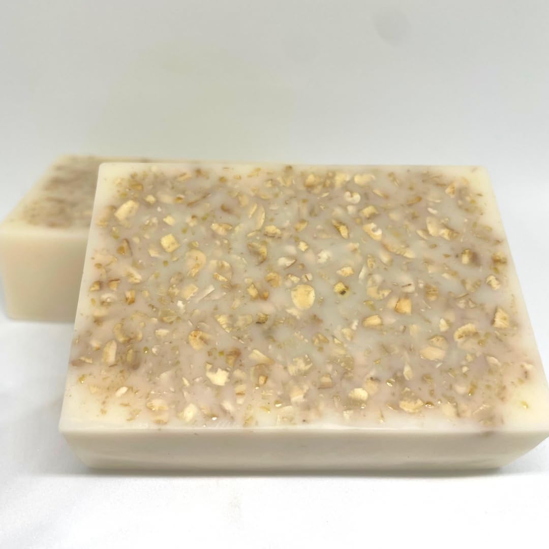 Oatmeal & Manuka Honey Goat's Milk Handmade Soap – Face & Body Cleansing Bar, Oatmeal Soap, Honey Soap, Light Exfoliating Soap, Rich Creamy Lather, Daily Cleansing Soap, 4 oz (4 Pack)