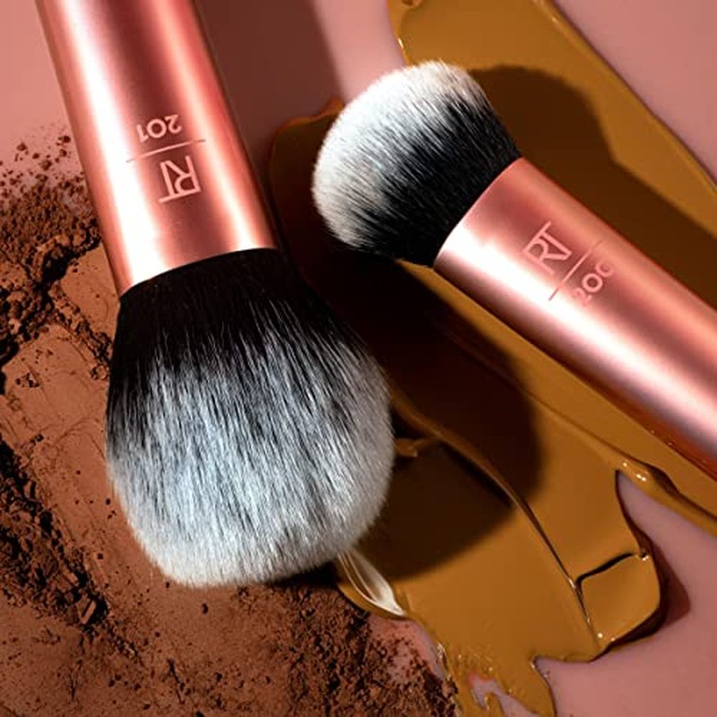Real Techniques Powder Brush, Ultra Plush Synthetic Bristles, Aluminum Ferrules to Build Coverage, Cruelty Free, Mattified Finish, For Foundation, Setting Powder, Bronzers, Orange, 1 Count