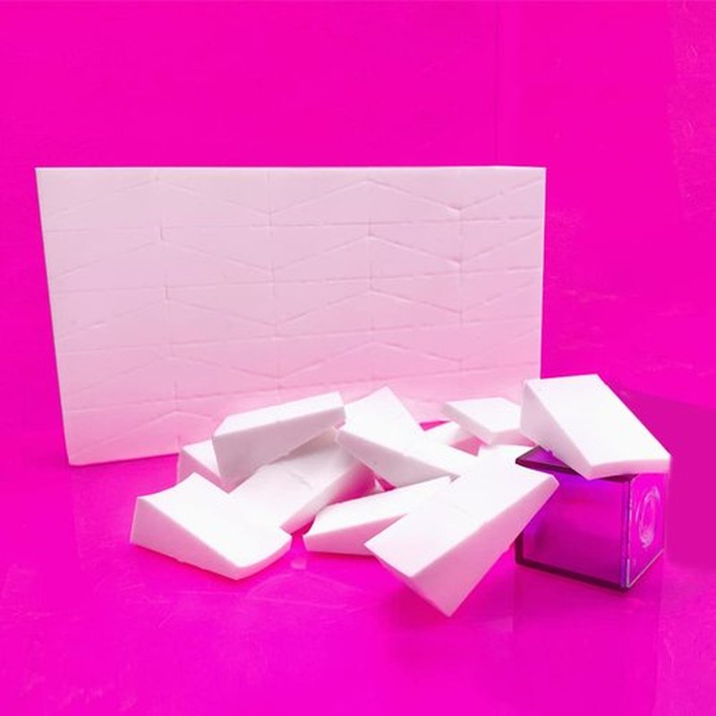 Artist's Choice Makeup Sponge Mini Applicator Wedges, Triangle Cosmetic Sponges For Foundation, Blush, Eye Shadow, Blending and Smoothing, Disposable, Latex Free, 250 Pack