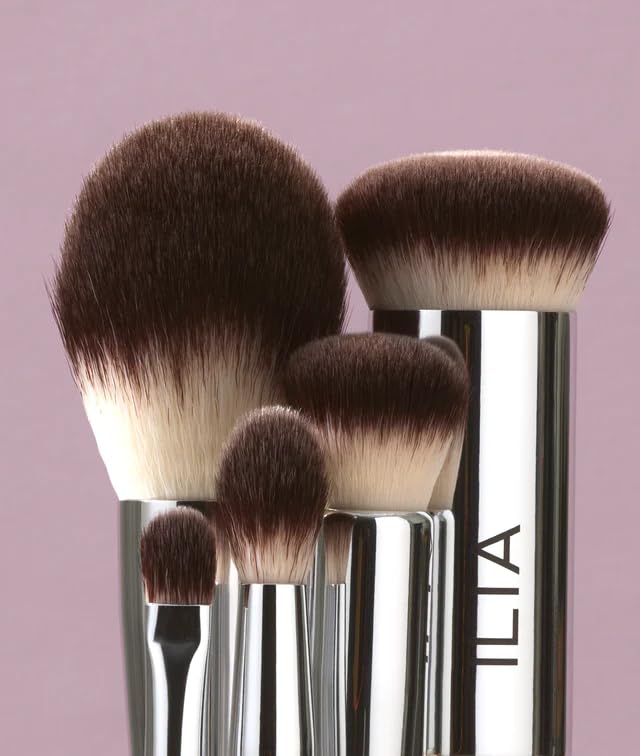ILIA Blending Brush - Vegan Eyeshadow & Highlighter Brush with FSC Wood & Soft Bristles