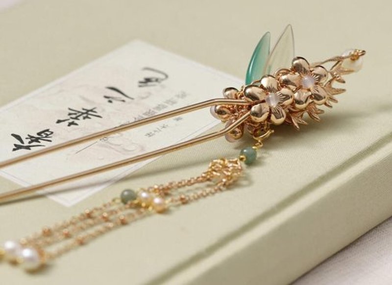 Yuri Hairpin Hair Clasp Sticks Picks Pearl Shell White Crystal Long tassels Hair Accessories For Long Hair Women Wedding Hanfu Cheongsam (green bird)