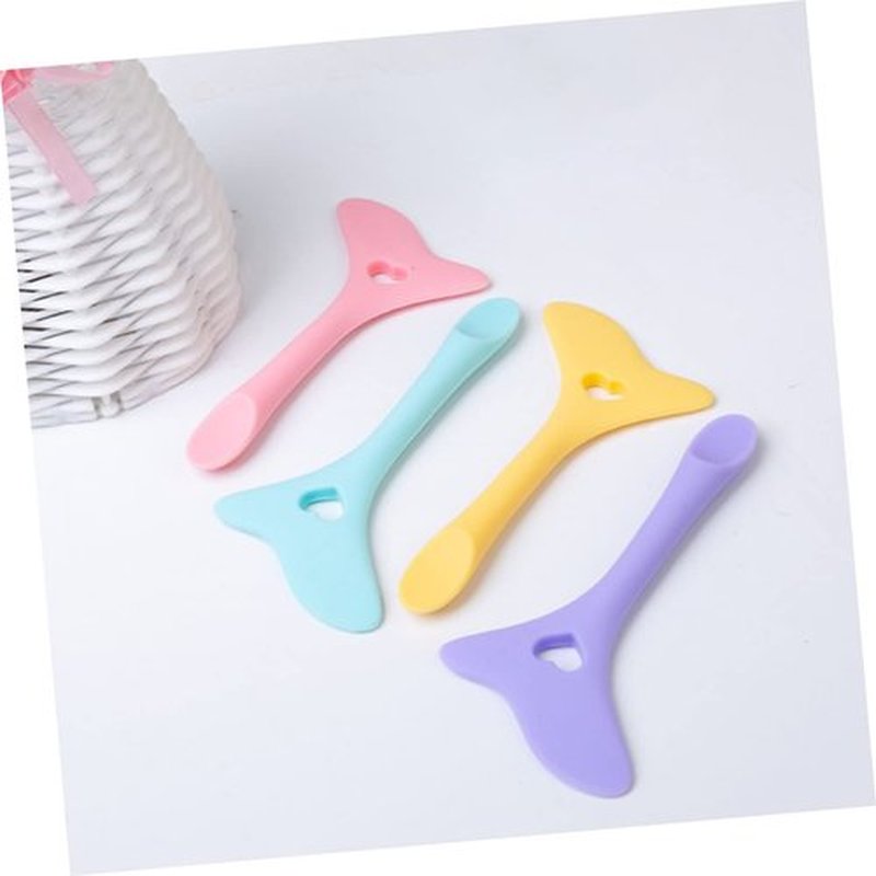 WOONEKY Eyeliner Aid Eyelashes Stencil Pads Eyeliner Guide Template Eyeliner Stencil Stamp Eyeliner Applicator Liquid Eyeliner Pen Liquid Eyebrow Pen Makeup Applicator Blue