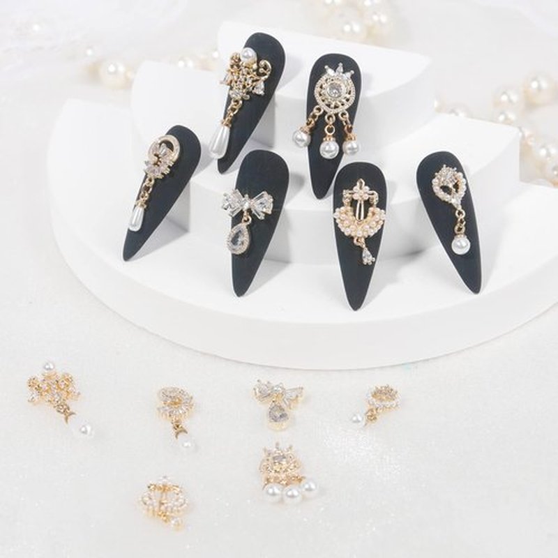 12Pcs Gold Nail Charms Nail Art Metal Alloy Nail Art Zircon Pearl Crystal Rhinestone Nail Art Jewellery Nail Diamond Rhinestone Charm for Girls Womans Craft DIY Nail Decoration