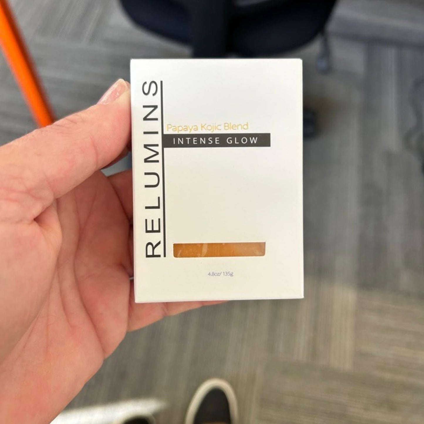 Relumins Triple Glow Bar Soap, Professional Spa Formula – Cleansing Plant-Based Skincare with Exfoliation and Skin-Smoothing Benefits, Rich Lather, for a Glowing Summer Skin – 135g x 5 Bars