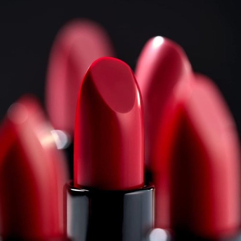 LAURA GELLER NEW YORK Modern Classic Lipstick - Red Radiance - Ultra-Rich Color - Luxurious and Lightweight - Cream Finish