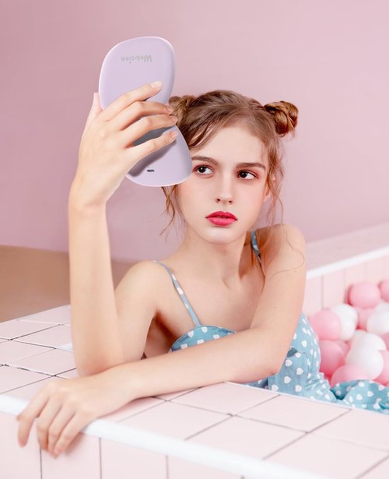 wobsion Travel Mirror with Light, Rechargeable 1x/10x Compact Magnifying Mirror, Dimmable Pocket Mirror,Handheld 2-Side Mirror with Light,4inch Travel Size,Portable for Handbag,Purse,Gift,Purple