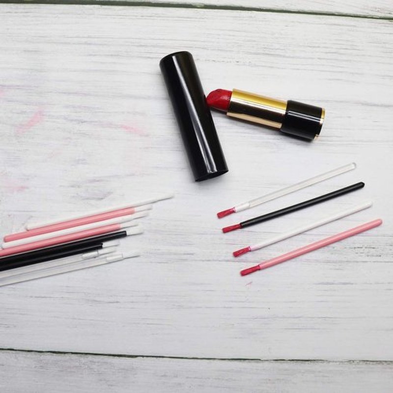 100 Pcs Disposable Makeup Lip Brushes Lipstick gloss brush Lip Gloss Applicators with Soft Brush Head PYO Cookie Paint Brushes mini paint brushes for cookies (Blue)