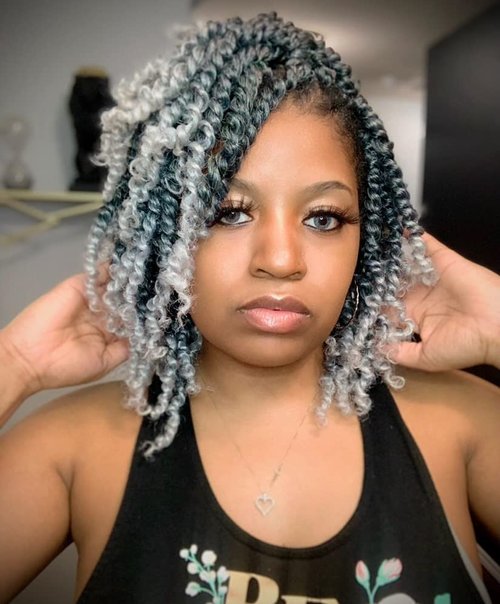 The BOHOBABE Pre-twisted Passion Twist Crochet Hair 10 Inch Short Ombre Gray Pre-looped Crochet Passion Twist Braiding Hair 8 Packs (T1B/grey)