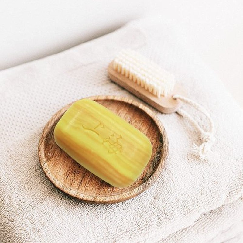 Bee & Flower Shanghai Sulfur Soap 10% Sulfur Soap Face and Body Bar Soaps 3.4 Oz (4 Packs)