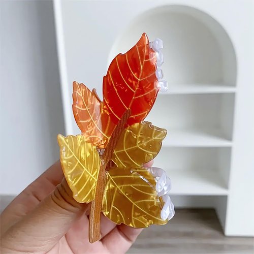 Fall Hair Claw Clips Maple Leaf Thanksgiving Hair Clips Nonslip Cute Hair Accessories Fall Leafs Shape Acrylic Hair Clip Medium Size Autumn Shark Jaw Clip for Women Hair Decorations Supplies
