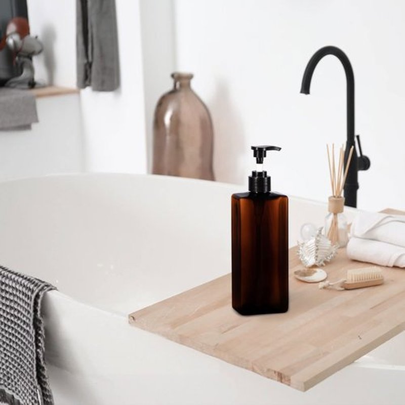 Pump Bottles for Liquids, Yebeauty 2pcs Shower Pump Bottles 17oz 500ml Empty Pump Bottle Lotion Soap Dispenser Liquid Container Plastic Soap Dispenser for Kitchen,Bathroom Body Wash, Amber
