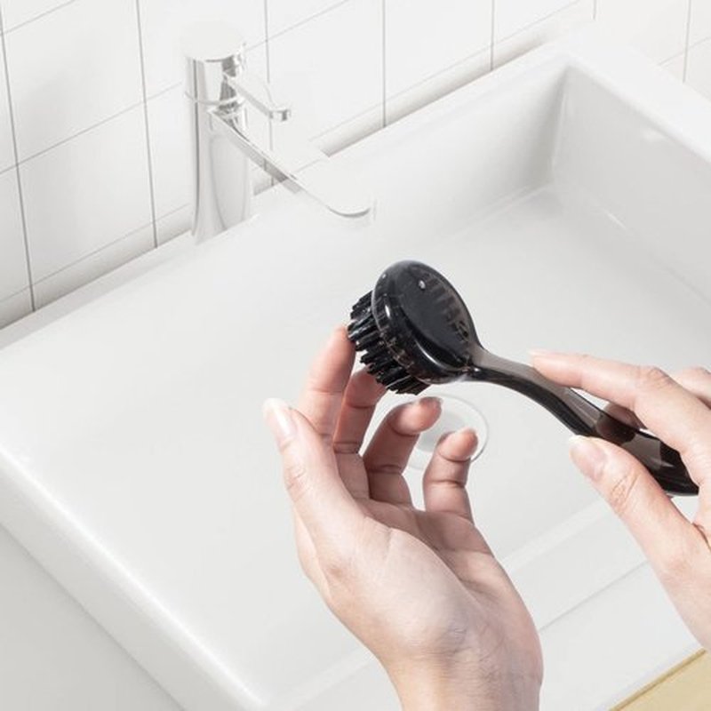 Beomeen 4 Pcs Handheld Face Scrubber, Facial Cleansing Brush Charcoal Black Bristles Face Exfoliator Soft Brush with Lid for Gentle Deep Cleansing and Exfoliating, Large Black+Small Purple