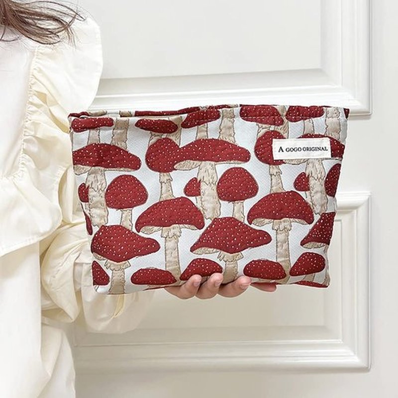 STARDW Cute Makeup Bag Cosmetic Bags for Women and Girls,Travel Makeup Bag Large Capacity Canvas Makeup Bag,Makeup Organizer Bag Zipper Pouch (Red Mushroom)
