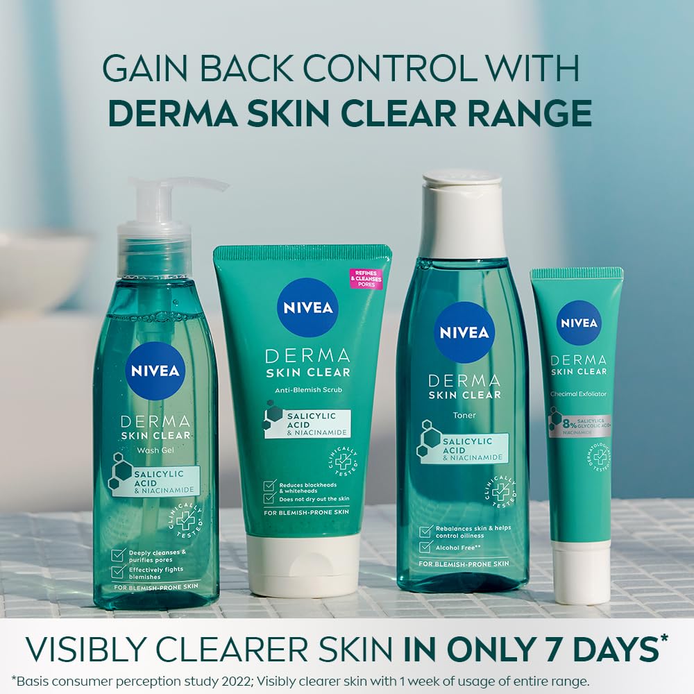 NIVEA Derma Skin Clear Night Exfoliator Leave-On Facial Care with Glycolic Acid, Salicylic Acid and Niacinamide, Lightweight Evening Skincare Formula, Dermatologically Tested Face Treatment, 40 ml