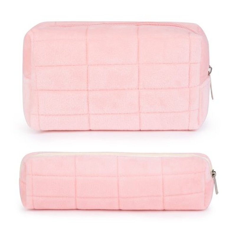 SOIDRAM Makeup Bag Checkered Cosmetic Bag Plush Pink Makeup Pouch 1Pcs Large Capacity Makeup Bags and 1Pcs Makeup Brushes Storage Bag Travel Toiletry Bag Organizer