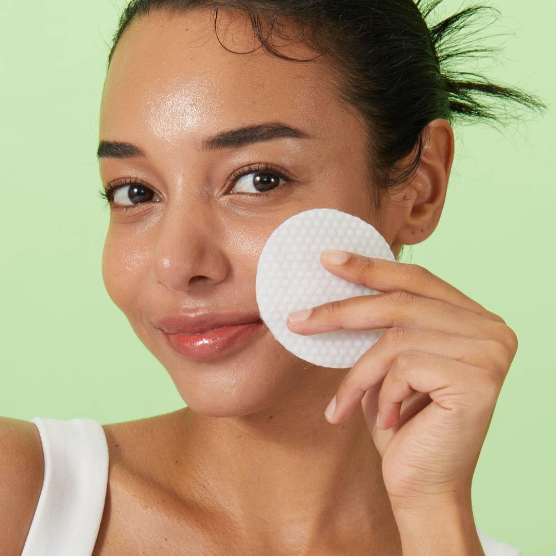 ROUND LAB Pine Calming Cica Pad 50pcs, 7cm Wide Cooling and Soothing Toner Pads with Pine Cica, BHA + LHA, and Hyaluronic Acid for Heated, Acne-Prone Skin, Multi-Zone Hydration, Korean Skincare