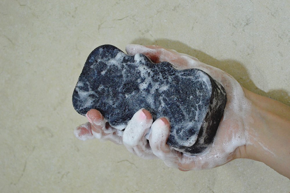Spongeables Charcoal Body Wash in a Sponge, Detoxifier and Moisturizer for Healthy Skin Glow, Sweet Sangria, 1 Count