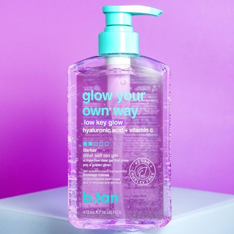 b.tan Dark Clear Self Tan Gel | Glow Your Own way, Low Key Glow - Transfer-Resistant Sunless Tanning Gel, Packed with Hyaluronic acid & Vitamin C, 16 Fl Oz