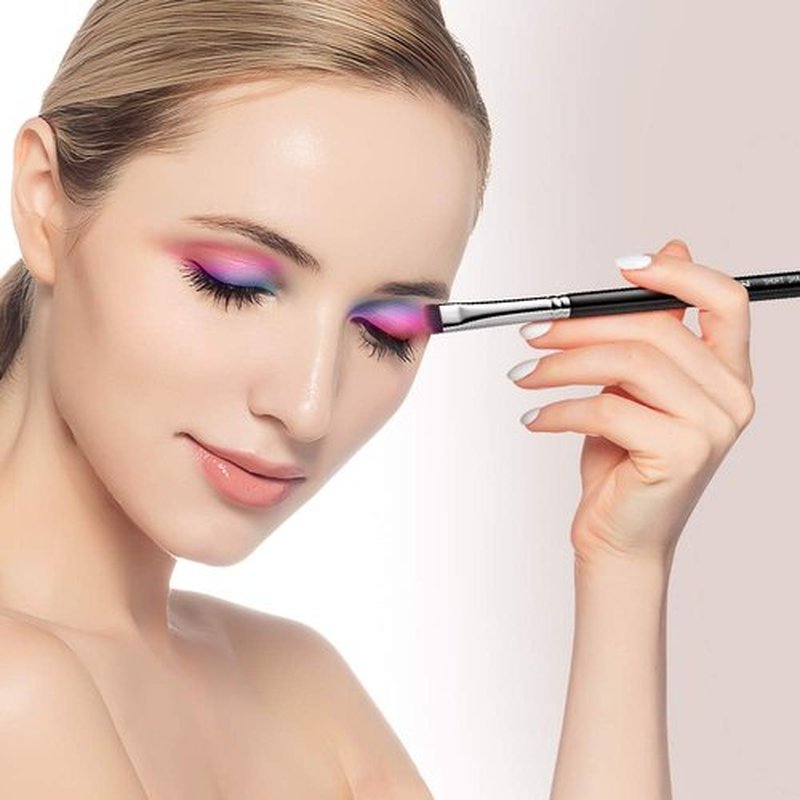 Eyeshadow Smudge Brush Short Shader Precision Makeup Brush High-End Small Eyeshadow Brush for Creasing & Cat Eye Makeup Look - Premium Quality - Cruelty Free E806 Black