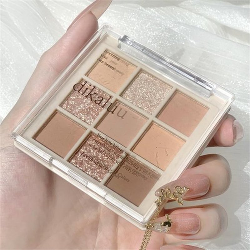GHFCZOO Blooming Your Own Beauty Eyeshadow Palette, 9 Shades, Glitter and Matte Finishes (03#)