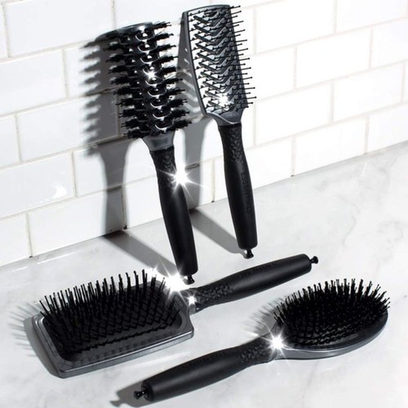 Olivia Garden ESSENTIALS Styling Round Smoothing brush 2 1/4î (57 mm)