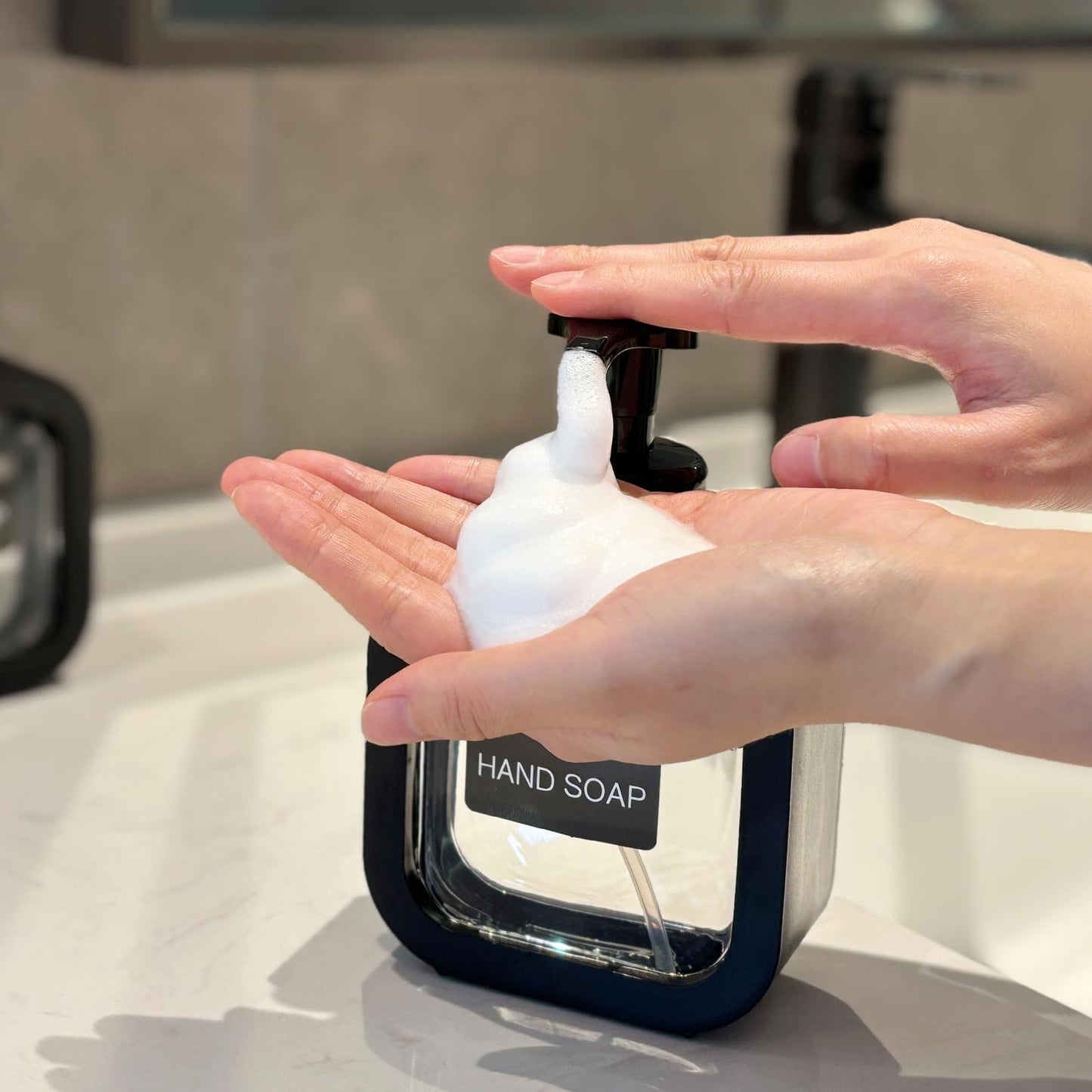 SVLX YIXVN Foaming Soap Dispenser, 300ml (10oz) Plastic Refillable Foaming Hand Soap Dispenser with 8 Pcs Waterproof Labels, Foam Pump Bottle for Bathroom and Kitchen (Black)