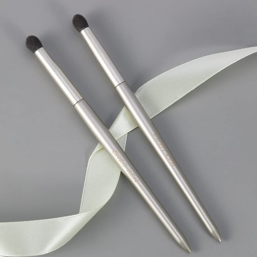 Natural Goat Hair Eye Shadow Brush, ENZO KEN Small Blending Eyeshadow Brush, Eye Shadow Blending Brush, Eye Blending Brush, Small Nose Contour Brush, Eye Brushes, Eyeshadow Blending Brush. Gold, E204M