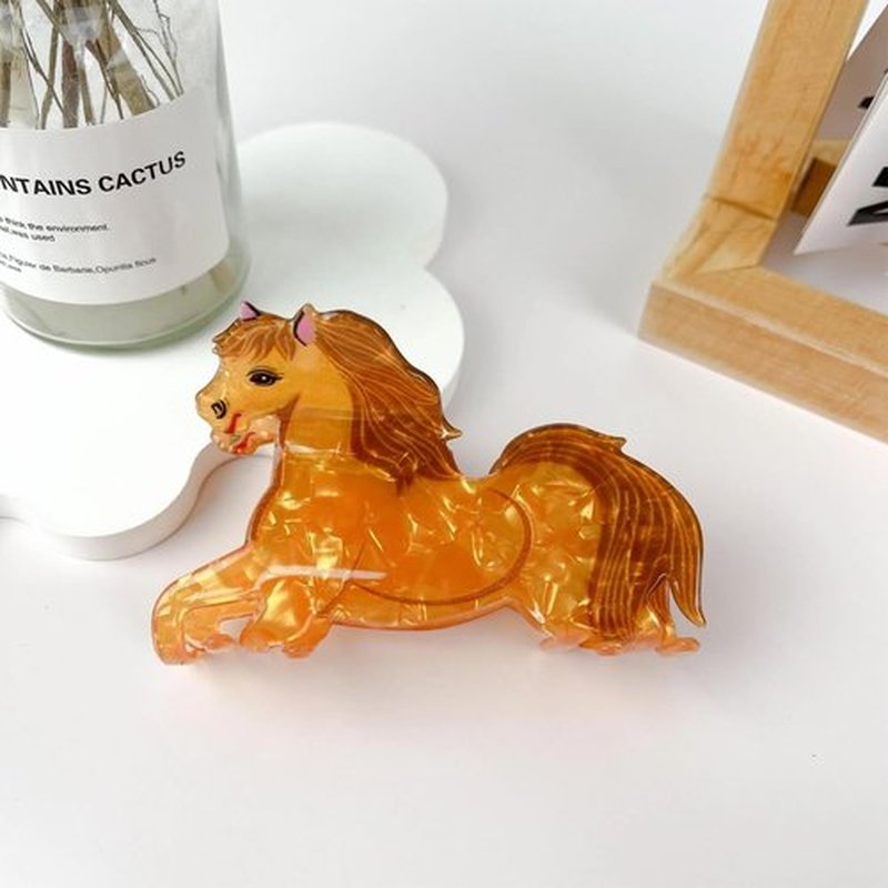 Horse Shape Hair Clips Cute Hair Claw Clips Cartoon Animal Fall Hair Accessories Nonslip Brown Hair Barrettes Thanksgiving Day Acrylic Shark Jaw Clip Medium Hair Clips Hair Decorations for Women